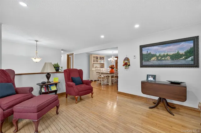 $579,900 | 7 Colleen Lane, Wallkill, NY 12589