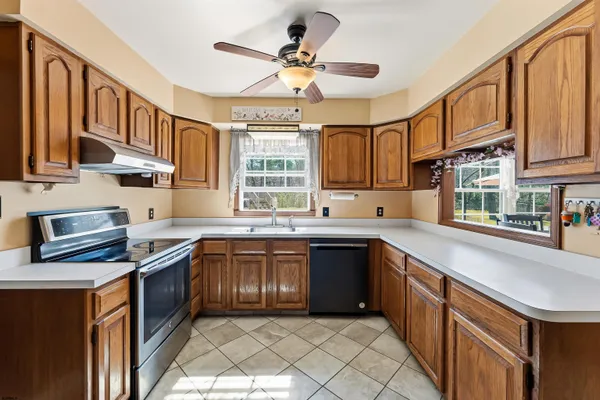 $575,000 | 5209 Connecticut Avenue, Hammonton, NJ 08037