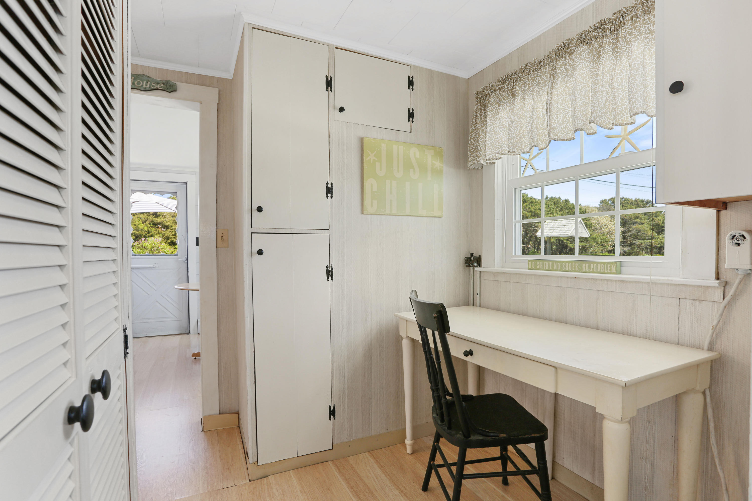148 Shore Road, Unit 1 Truro, MA 02666 - Photo 11 of 18 148sholr-11