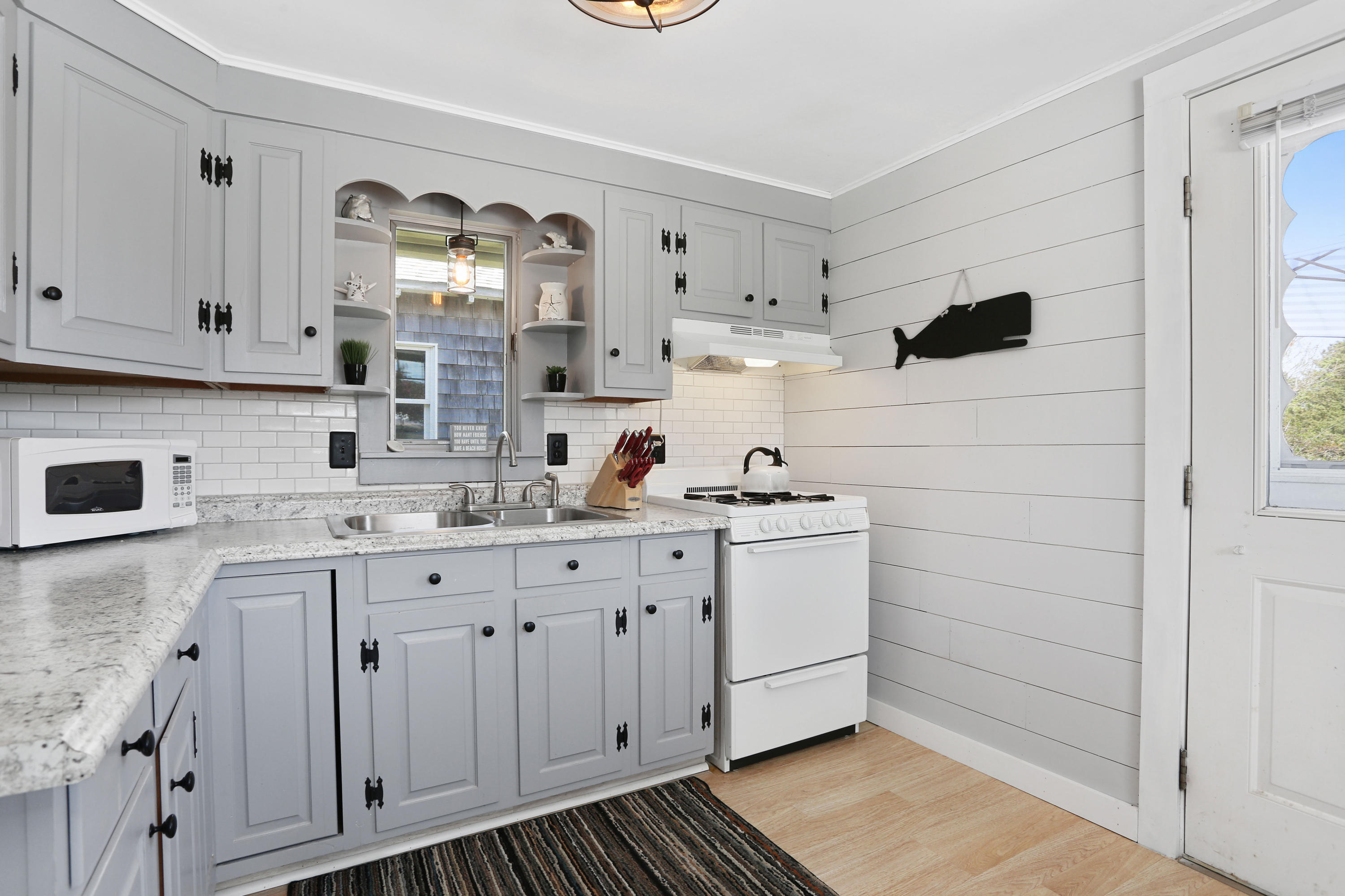 148 Shore Road, Unit 1 Truro, MA 02666 - Photo 9 of 18 148sholr-9