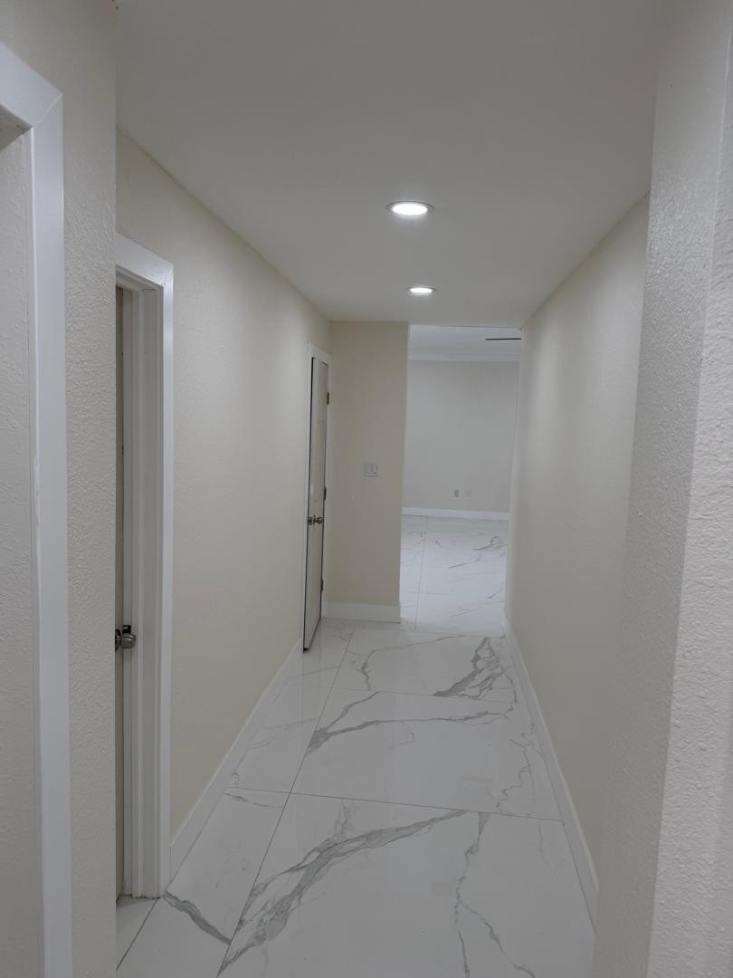 6410 Northwest Miami Court Miami, FL 33150 - Photo 17 of 37 Photo 17