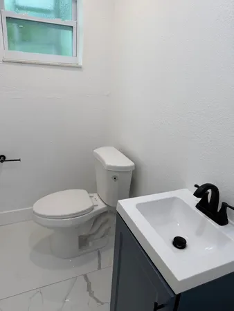 $3,500 | 6410 Northwest Miami Court, Miami, FL 33150