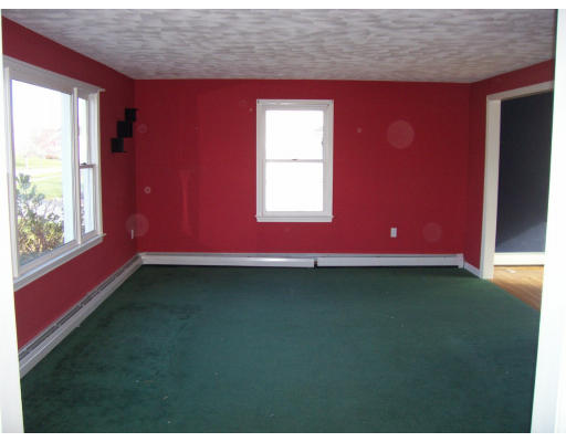 15 Pear Tree Road Haverhill, MA 01830 - Photo 6 of 16 Gallery Image 6
