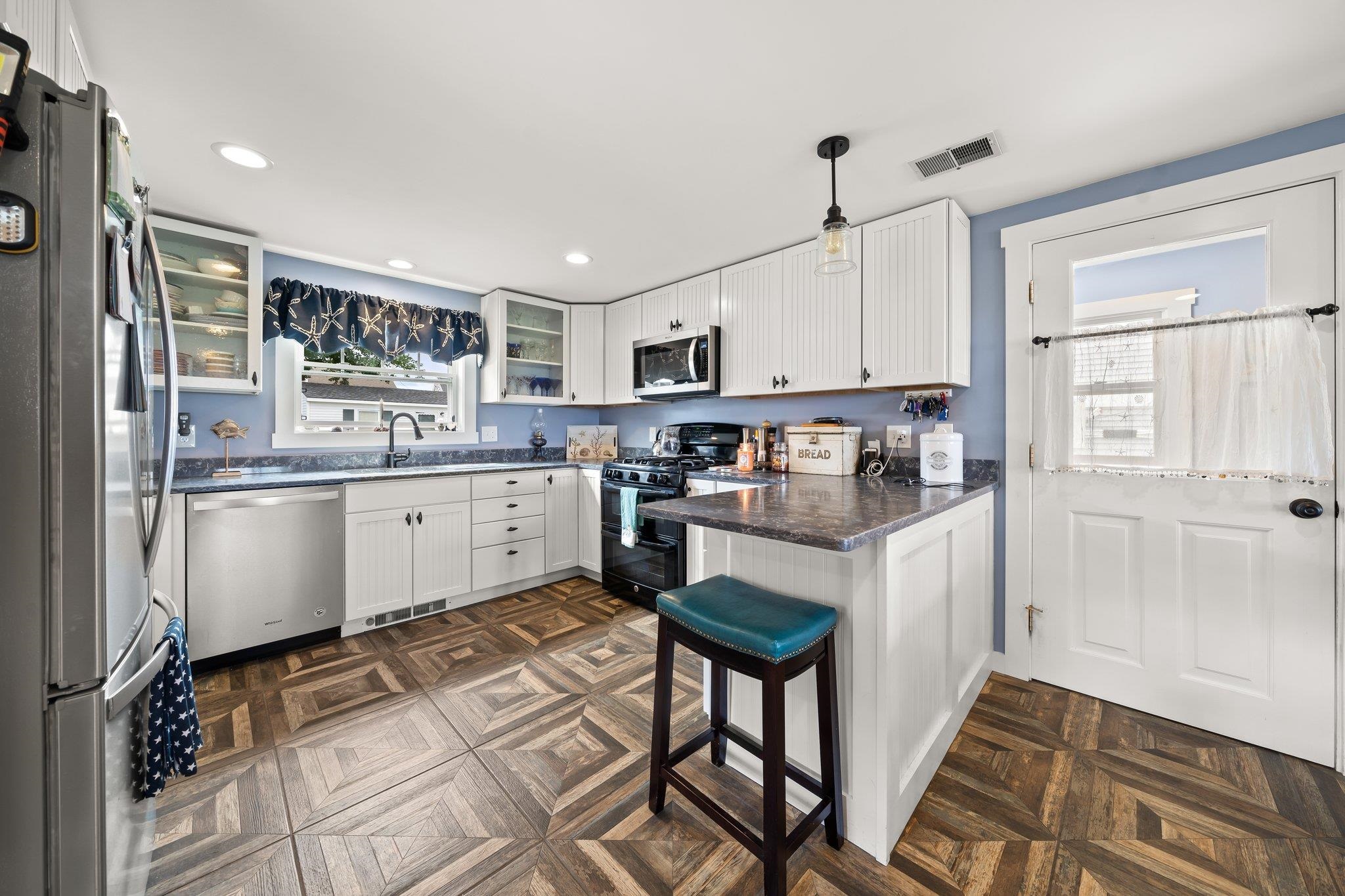 191 Island Path Hampton, NH 03842 - Photo 20 of 38