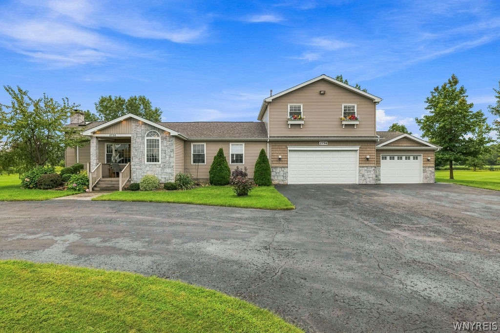 2756 Moore Road Lewiston, NY 14131 - Photo 1 of 43 Gallery Image 1