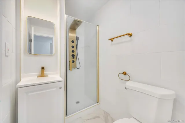 $1,199,000 | 192-23 116th Road | St. Albans