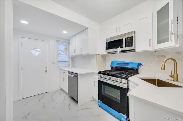 $1,199,000 | 192-23 116th Road | St. Albans