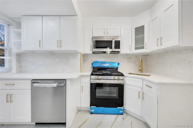 $1,199,000 | 192-23 116th Road | St. Albans