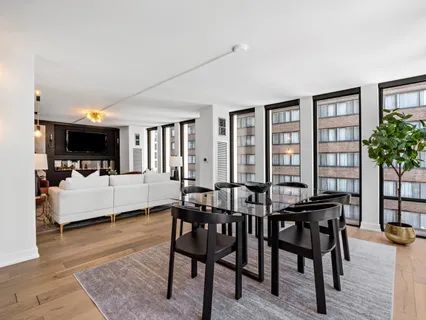 $1,300,000 | 200 East Delaware Place, Unit 8/9C, Chicago, IL 60611