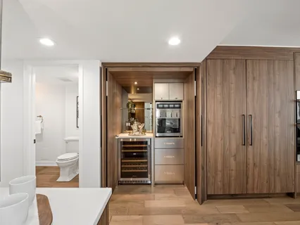 $1,300,000 | 200 East Delaware Place, Unit 8/9C, Chicago, IL 60611