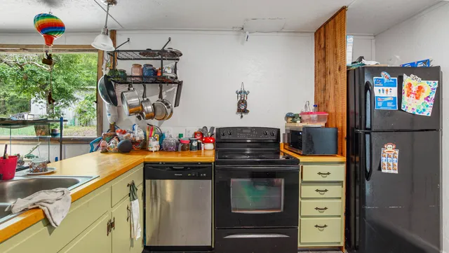 $1,200,000 | 841 North 1st Street, DeFuniak Springs, FL 32433