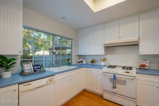 $699,900 | 140 Windrose Drive, Newbury Park, CA 91320