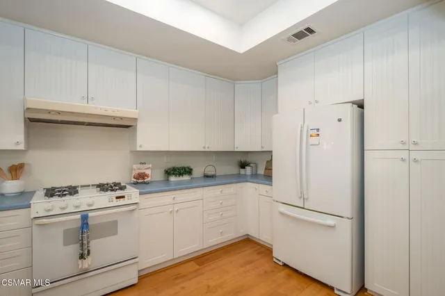 $699,900 | 140 Windrose Drive, Newbury Park, CA 91320