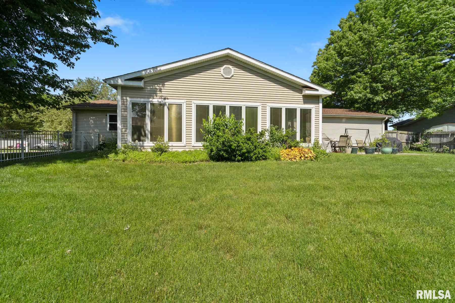 1 Pellinor Drive Rochester, IL 62563 - Photo 3 of 35
