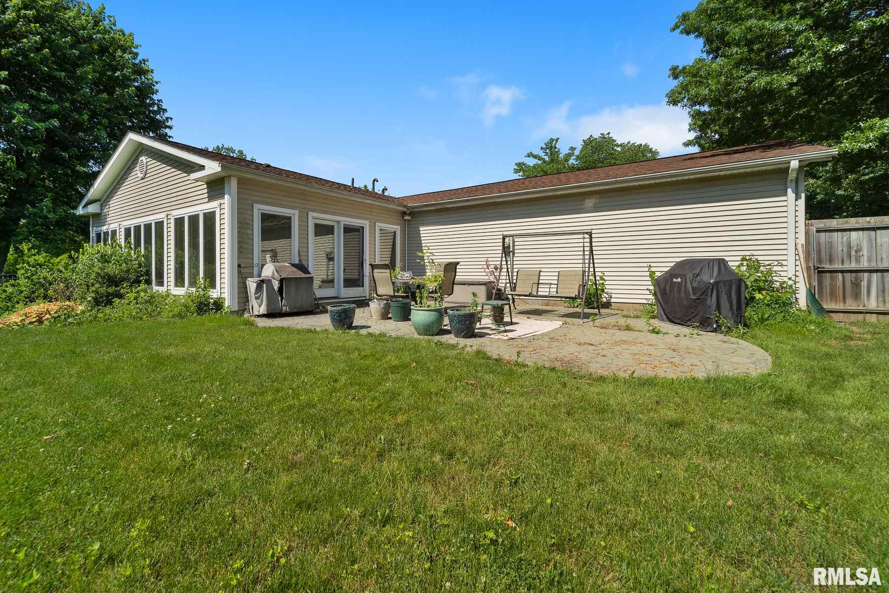 1 Pellinor Drive Rochester, IL 62563 - Photo 4 of 35