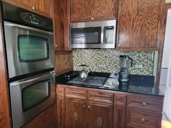 $169,000 | 14529 South Emerald Avenue, Riverdale, IL 60827