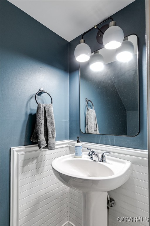 13906 Barnes Spring Road Midlothian, VA 23112 - Photo 10 of 45 a bathroom with a sink and a mirror