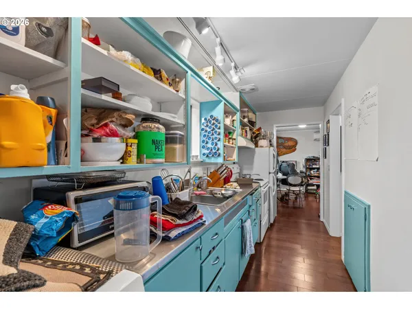 $595,000 | 807 E Street, Springfield, OR 97477