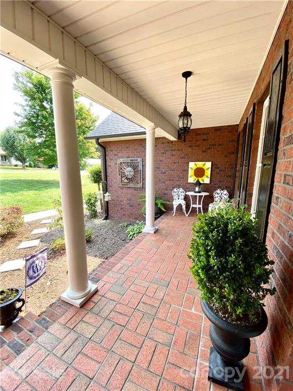 1568 Jessica Ann Road Lincolnton, NC 28092 - Photo 2 of 29 Gallery Image 2