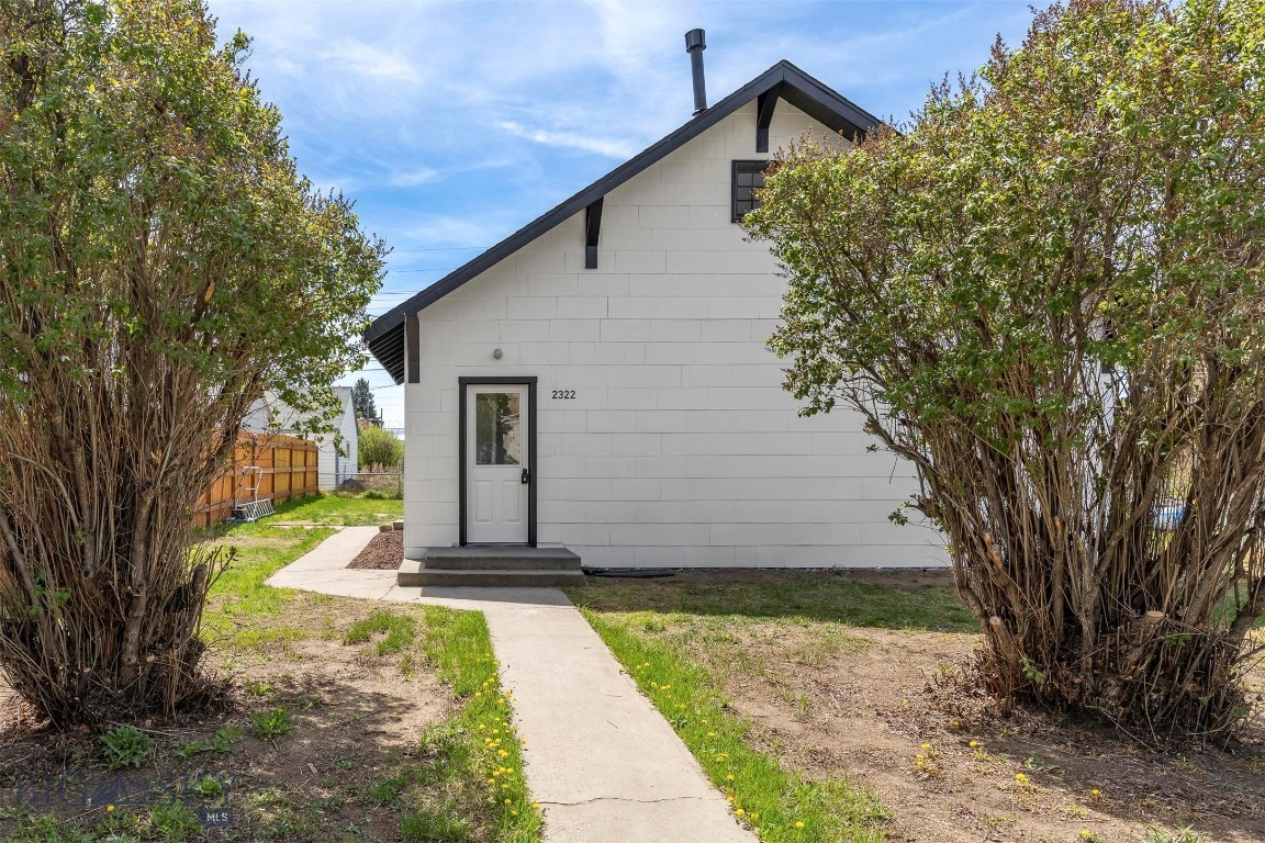 2322 Locust Street Butte, MT 59701 - Photo 2 of 22 Gallery Image 2