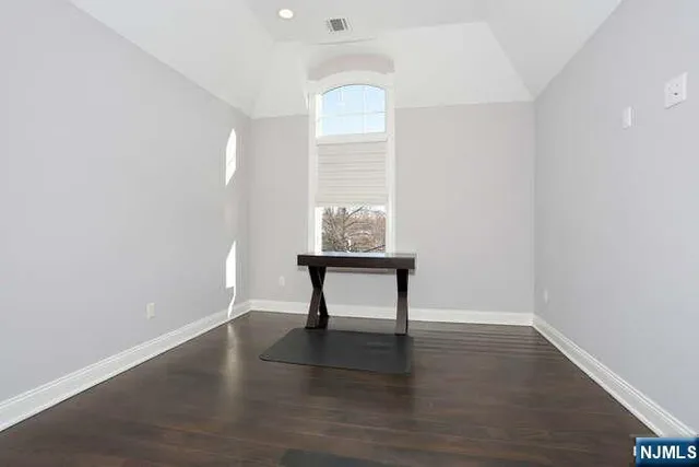 $9,000 | 14 Graham Place, Glen Rock, NJ 07452