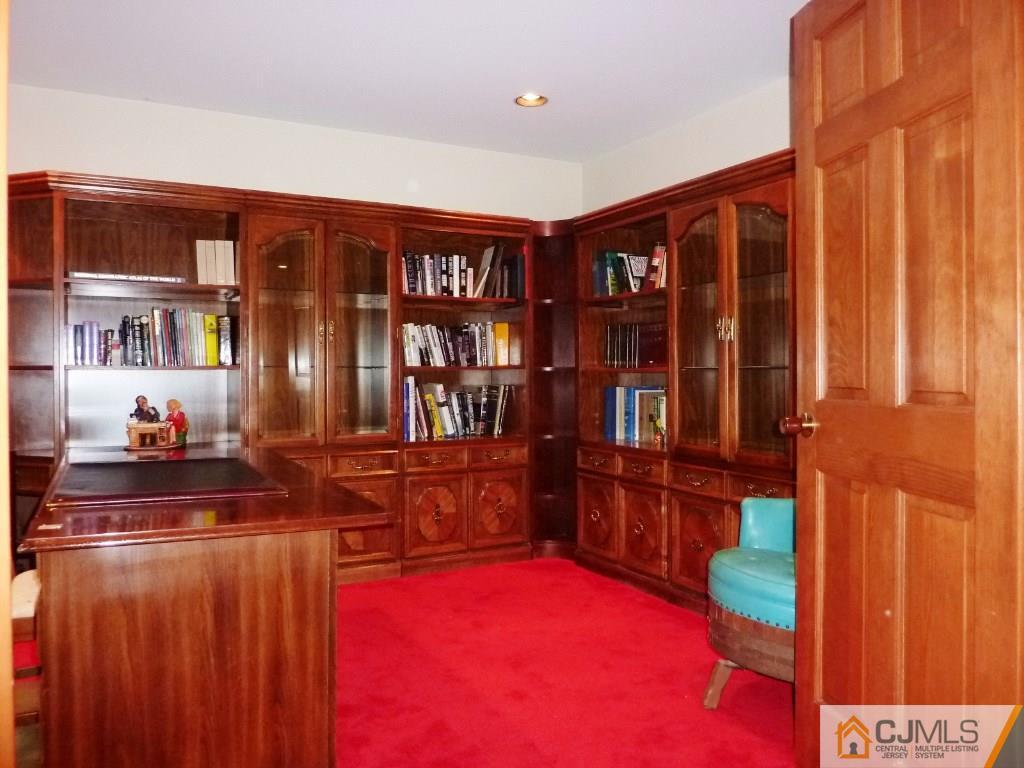 6 Cherokee Road East Brunswick, NJ 08816 - Photo 17 of 25 Gallery Image 17