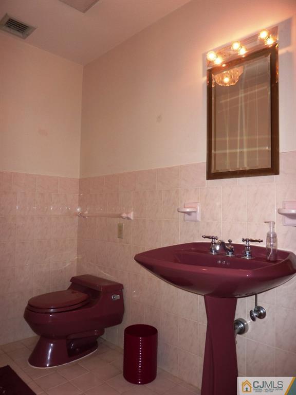 6 Cherokee Road East Brunswick, NJ 08816 - Photo 18 of 25 Gallery Image 18