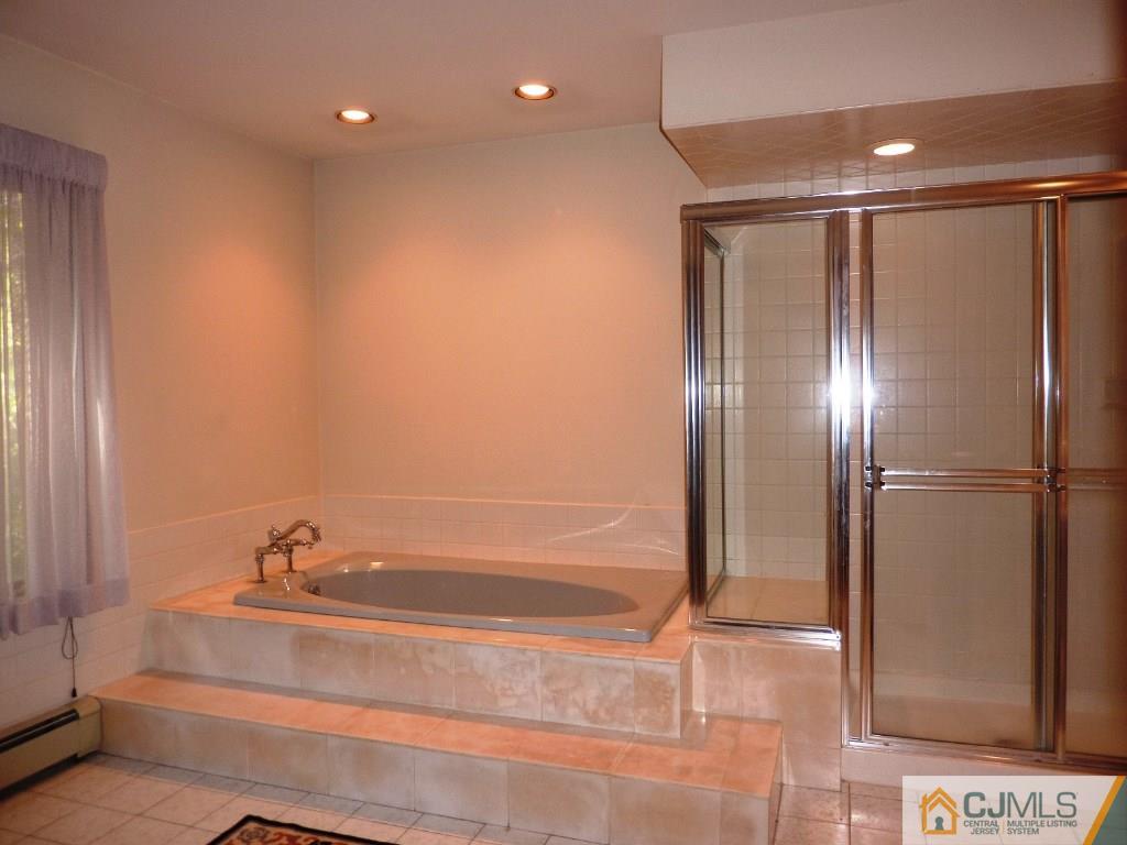 6 Cherokee Road East Brunswick, NJ 08816 - Photo 20 of 25 Gallery Image 20