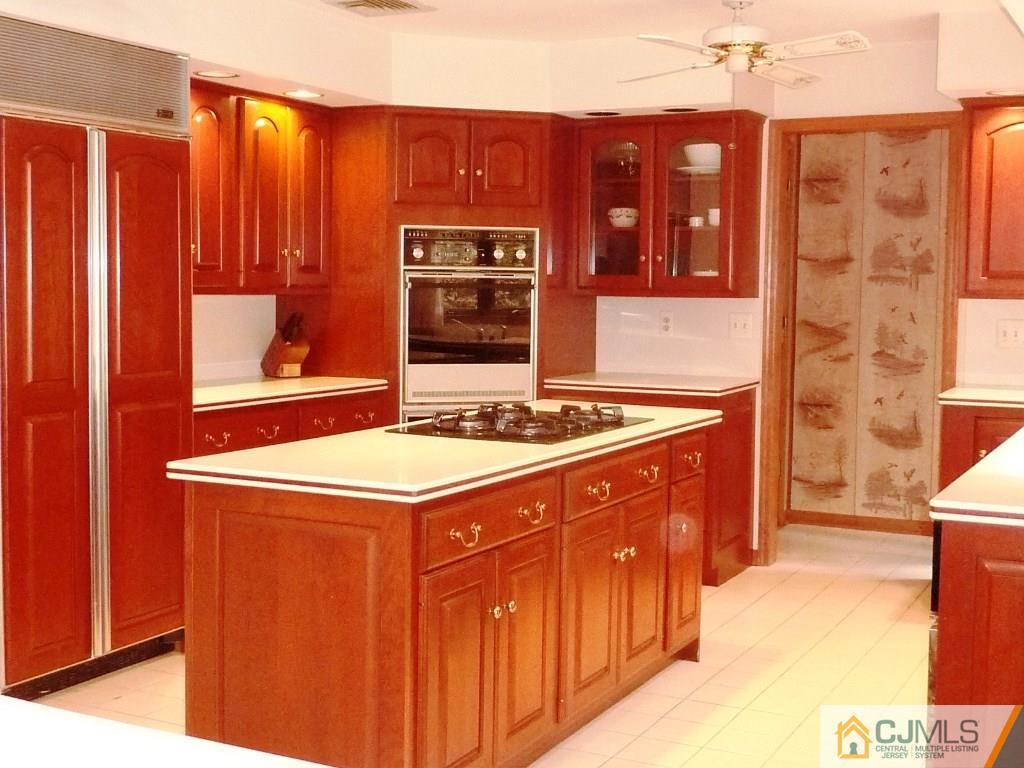 6 Cherokee Road East Brunswick, NJ 08816 - Photo 8 of 25 Gallery Image 8