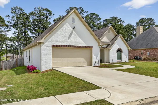 $419,900 | 114 Willow Crest Circle, Brandon, MS 39047