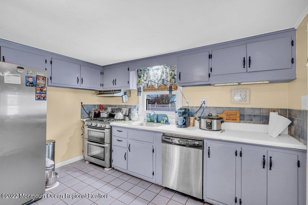 1126 Roe Avenue Point Pleasant, NJ 08742 - Photo 20 of 31 025_dsc07305