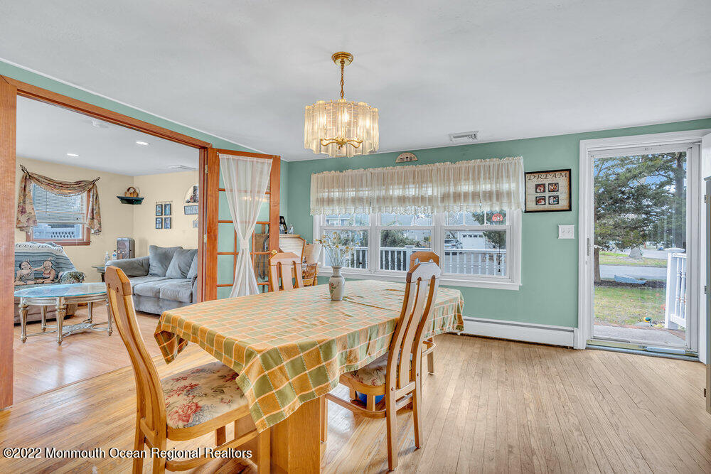1126 Roe Avenue Point Pleasant, NJ 08742 - Photo 4 of 31 019_dsc07280