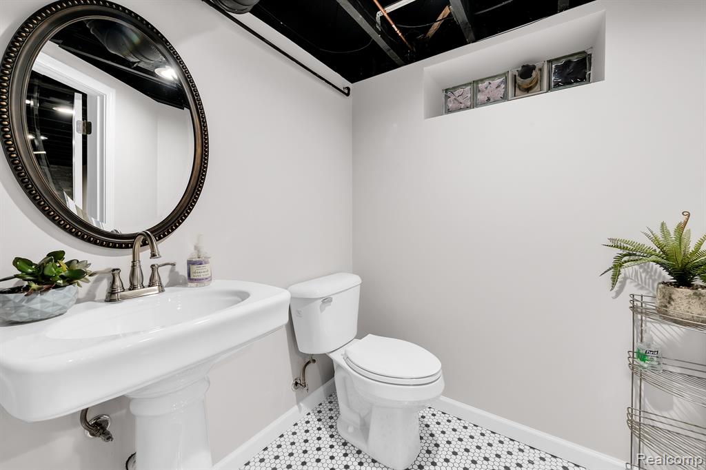 117 Moran Road Grosse Pointe Farms, MI 48236 - Photo 27 of 31
