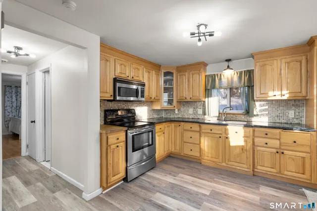 $359,000 | 259 Elaine Terrace, New Haven, CT 06512