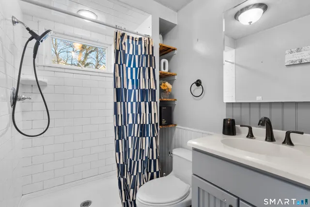 $359,000 | 259 Elaine Terrace, New Haven, CT 06512