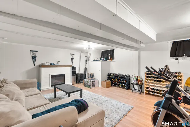 $359,000 | 259 Elaine Terrace, New Haven, CT 06512