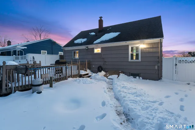 $359,000 | 259 Elaine Terrace, New Haven, CT 06512