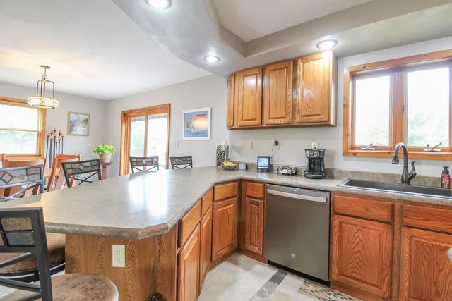 $649,900 | N1117 County Road K, Fort Atkinson, WI 53538