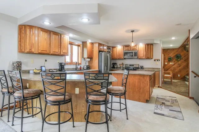 $649,900 | N1117 County Road K, Fort Atkinson, WI 53538