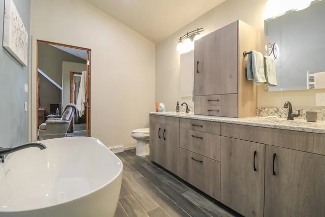 $649,900 | N1117 County Road K, Fort Atkinson, WI 53538