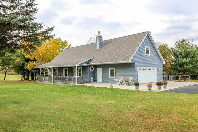 $649,900 | N1117 County Road K, Fort Atkinson, WI 53538