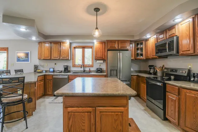 $649,900 | N1117 County Road K, Fort Atkinson, WI 53538