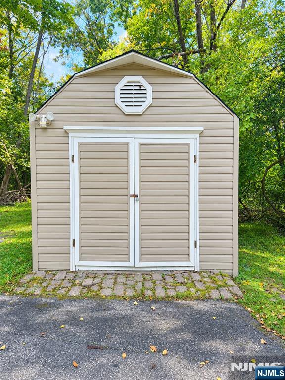 62 South Street Andover, NJ 07821 - Photo 35 of 36 Gallery Image 35