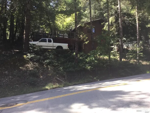 $17,900 | 24960 Clover Road, Willits, CA 95490