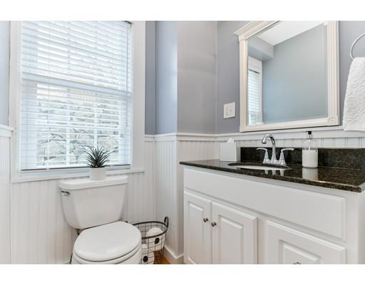 9 Reed Street Marblehead, MA 01945 - Photo 6 of 17 Gallery Image 6