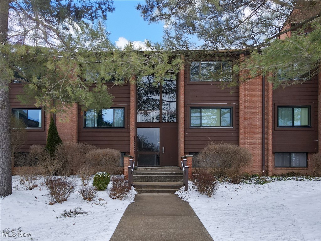 935 Canyon View Road, Unit 101 Northfield, OH 44067 - Photo 1 of 29 Gallery Image 1