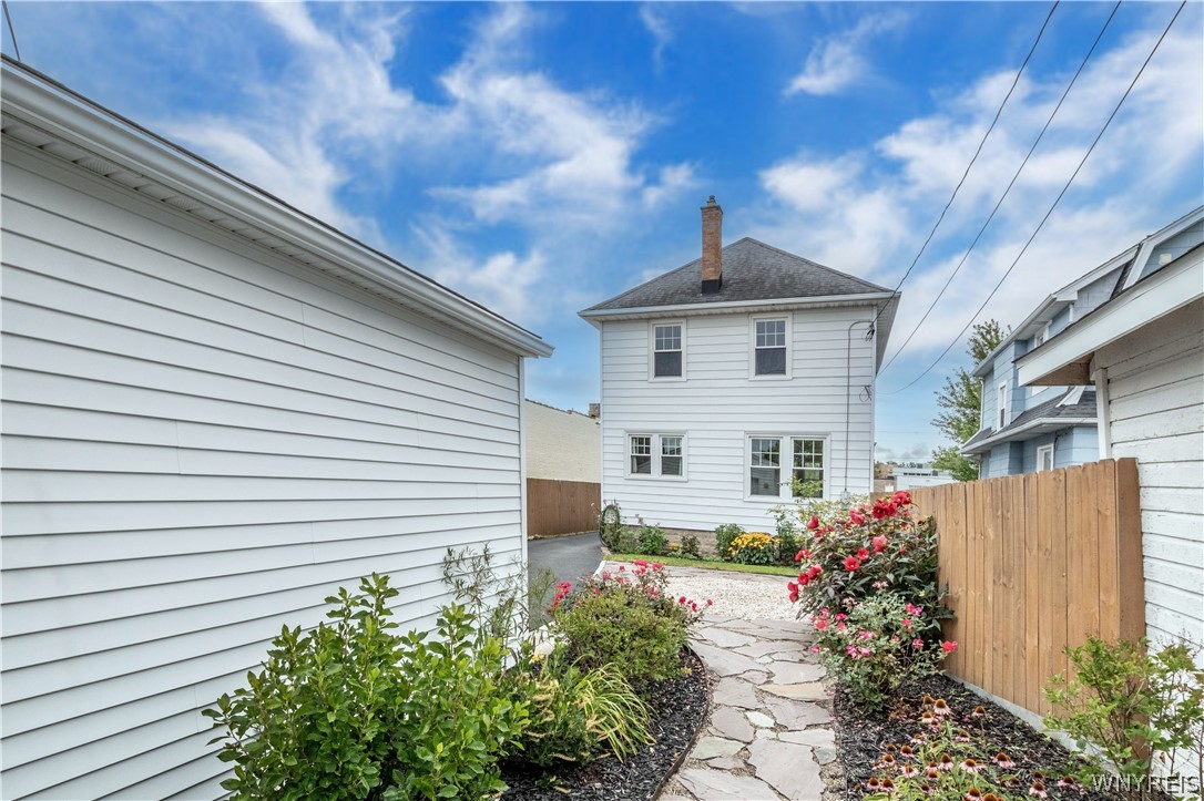 17 Westgate Road Tonawanda, NY 14217 - Photo 8 of 37 Gallery Image 8