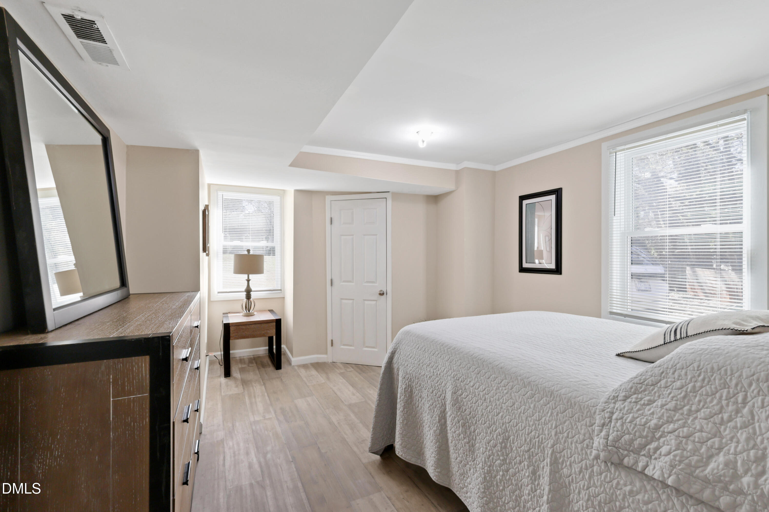 820 Nuttree Place Raleigh, NC 27606 - Photo 13 of 38