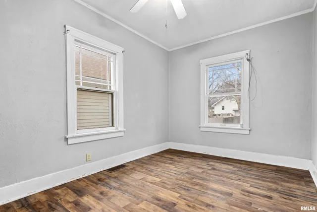 $73,000 | 1235 East Seneca Place, Peoria, IL 61603