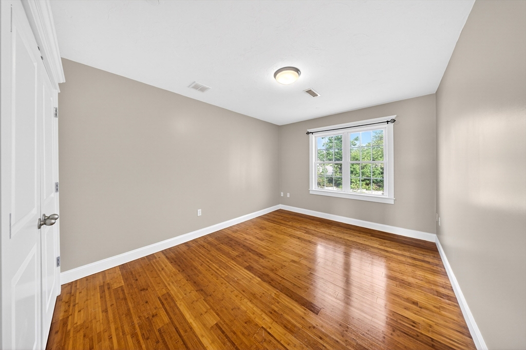 271 Draper Street, Unit 4 Fall River, MA 02724 - Photo 14 of 28